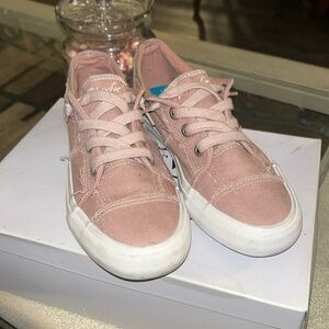 Blowfish Zpale Pink Sneakers Size 8